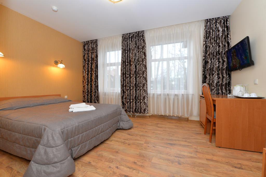 Hotel Raze Palanga Esterno foto