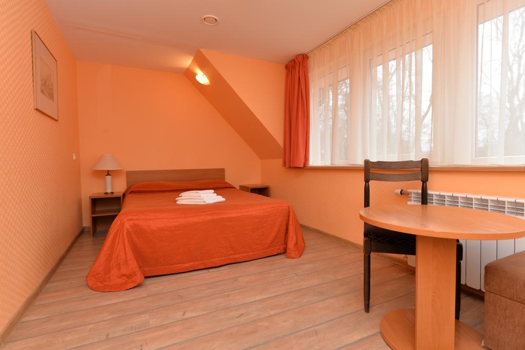 Hotel Raze Palanga Esterno foto